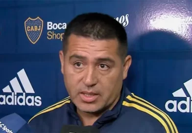 Riquelme reunió a jugadores y cuerpo técnico tras la dura derrota de Boca