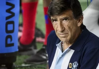 De Costas a Rojo: «No podemos dejar al equipo con diez, hay que ser más inteligente»