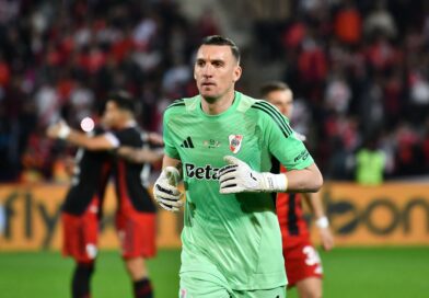 Franco Armani no tiene el alta y peligra su participación ante Ciudad de Bolívar