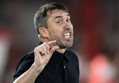 Coudet: «En un partido tan accidentado el plan de juego se te derrumba»