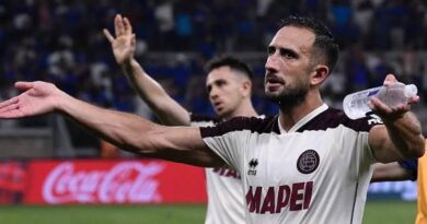 Izquierdoz: «Al árbitro le faltó personalidad para echar a un jugador de Boca»
