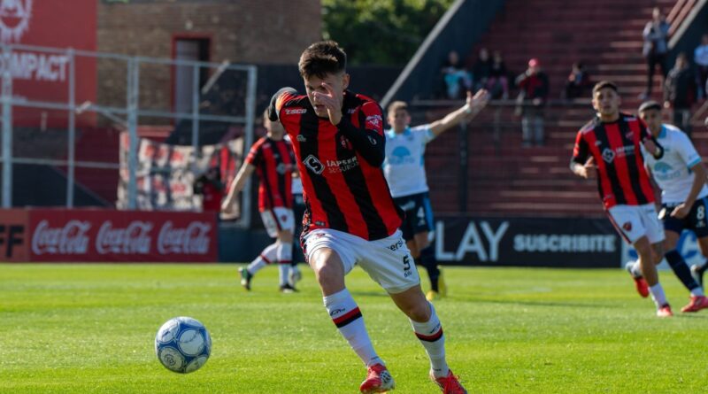 Primera Nacional: Patronato lo ganaba 3 a 1 y Gimnasia con uno menos se lo empató