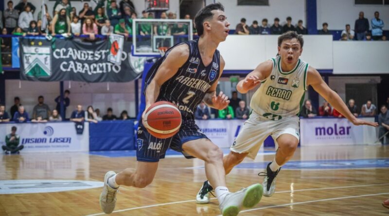 Liga Nacional: Joaquín Fernández la rompió en su debut y Argentino de Junín festejó